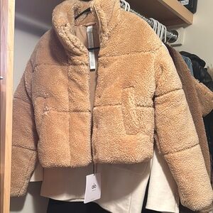 ALO Yoga Sherpa Snow Angel Puffer